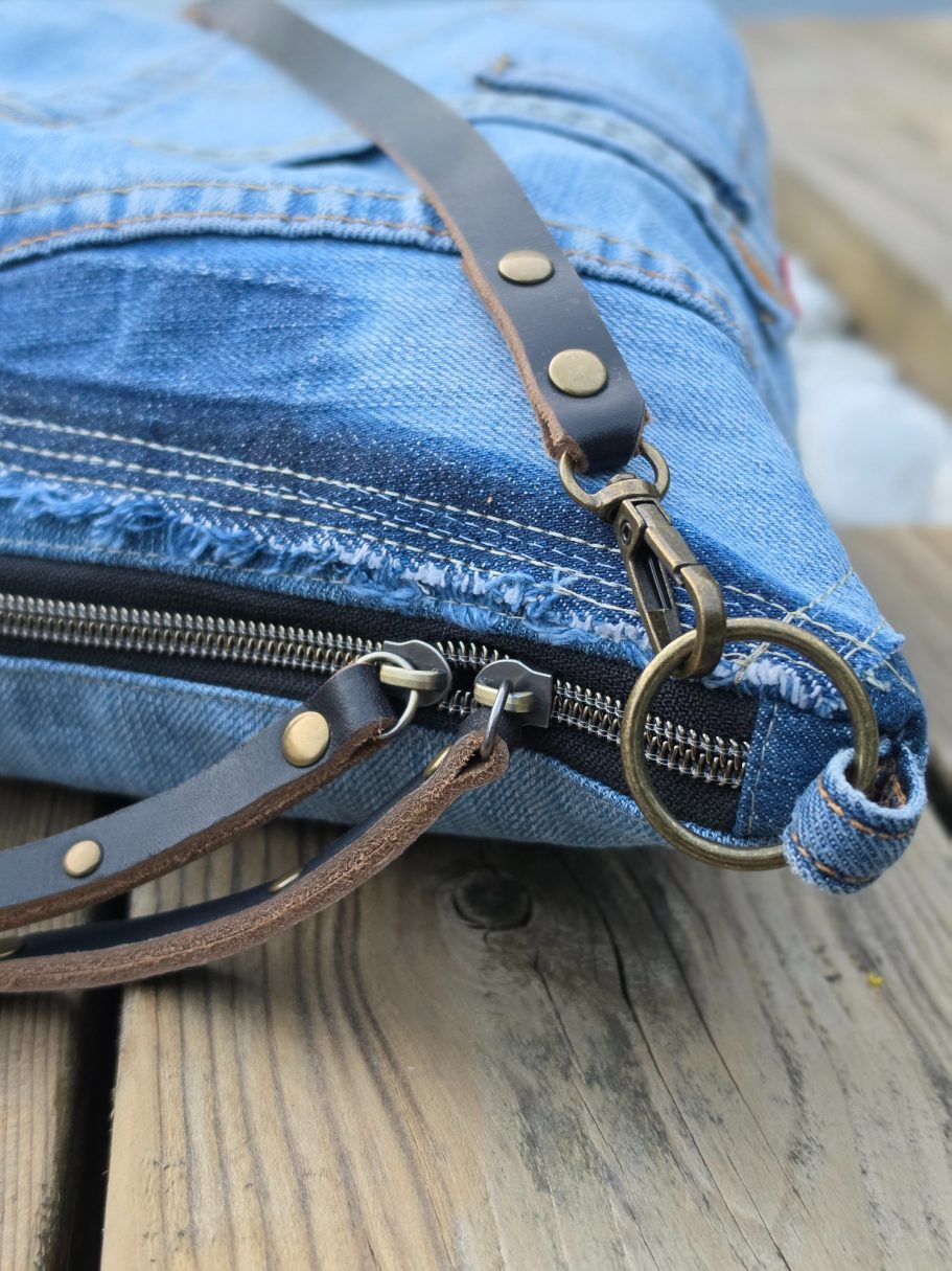 Gabus81 Signature Double Zip Double zip and leather pulls on a Gabus81 denim bag